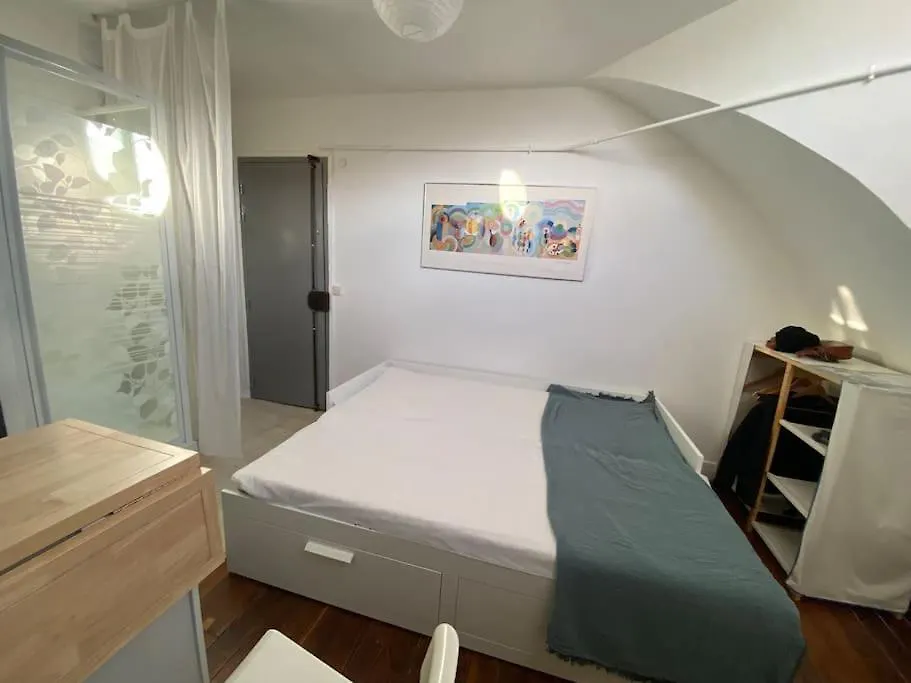 아파트 Cosy Et Sous Les Toits De *